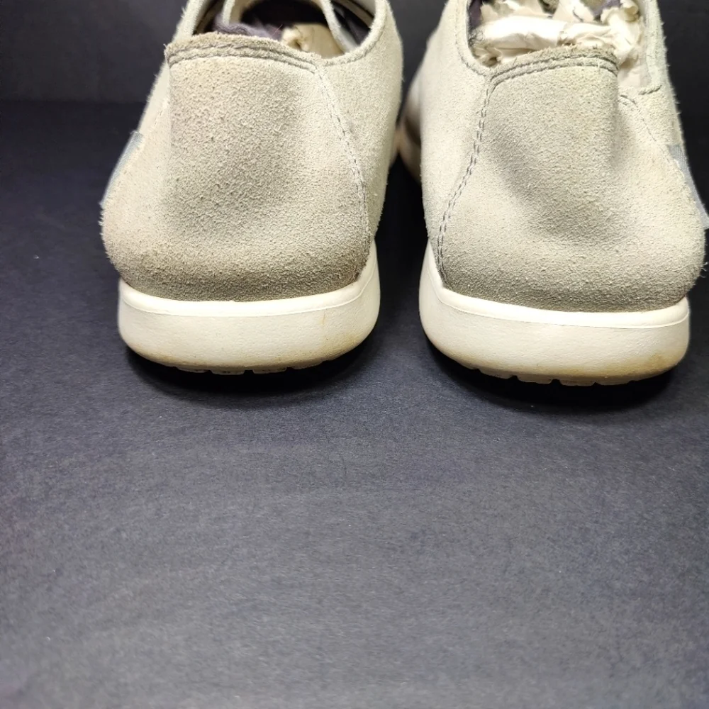 Crocs Santa Cruz 2 Eye Suede Loafer Light Grey Pearl White Men's 15365 Shoe Sz 8